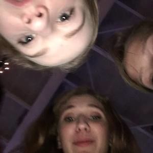 Meet your Posher, Claire